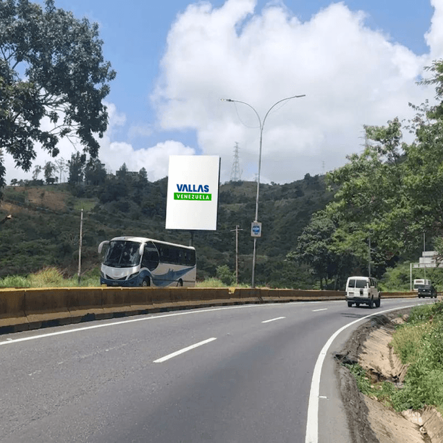 Valla en Carretera Panamericana vía Los Teques