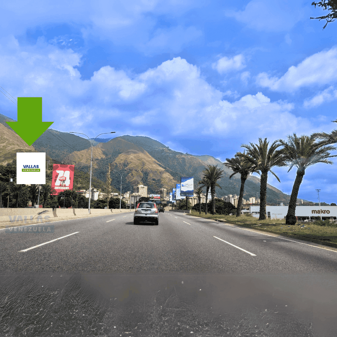 Valla 12 × 12 m en Autopista Francisco Fajardo, Sucre
