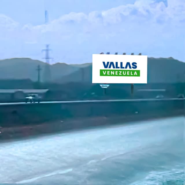 Valla en Autopista de Oriente