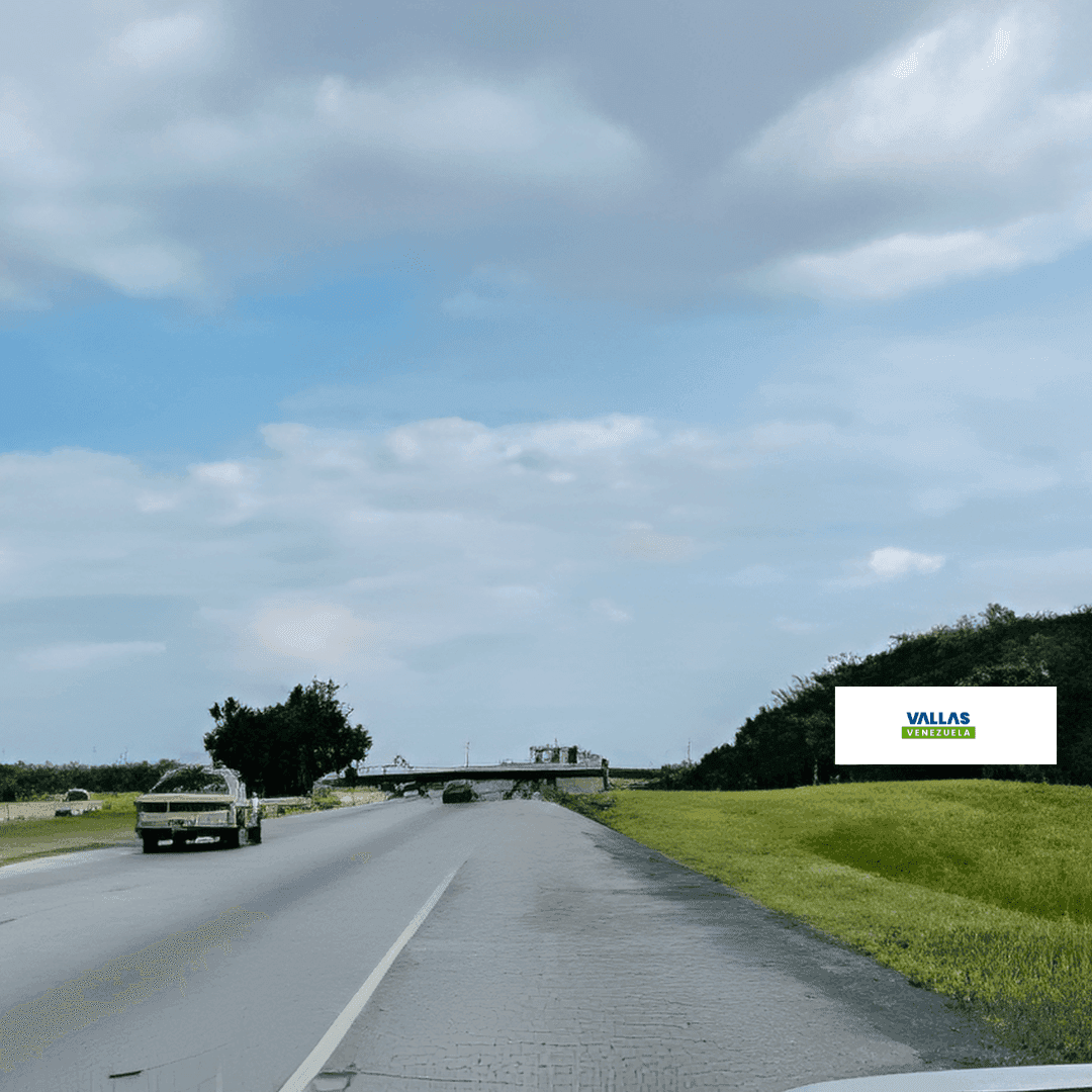 Valla 40 × 8 m en Autopista Regional del Centro