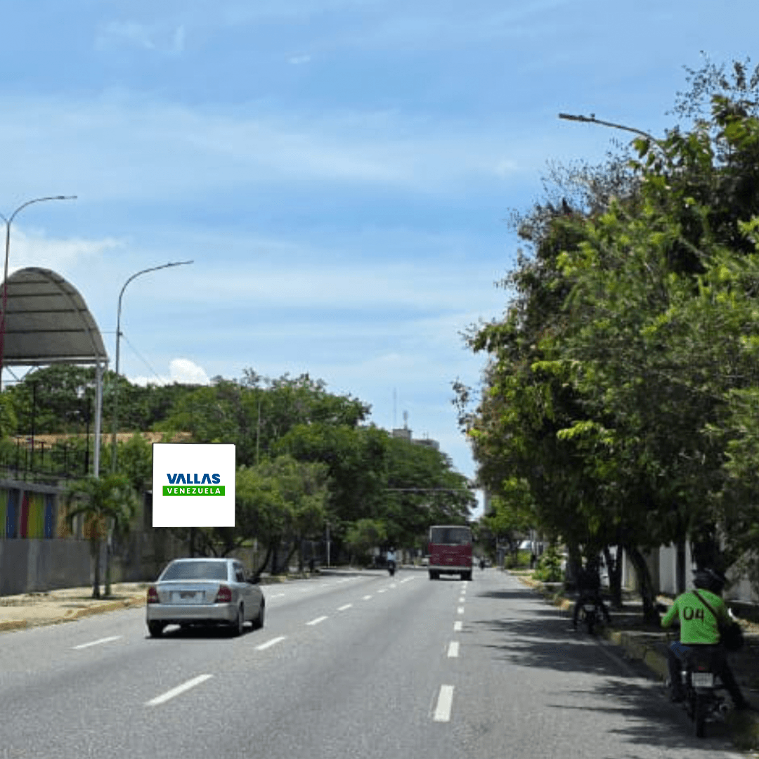 Valla 3.85 × 3.8 m en Av. 20 entre Calle 6 y Av. Morán. Barquisimeto