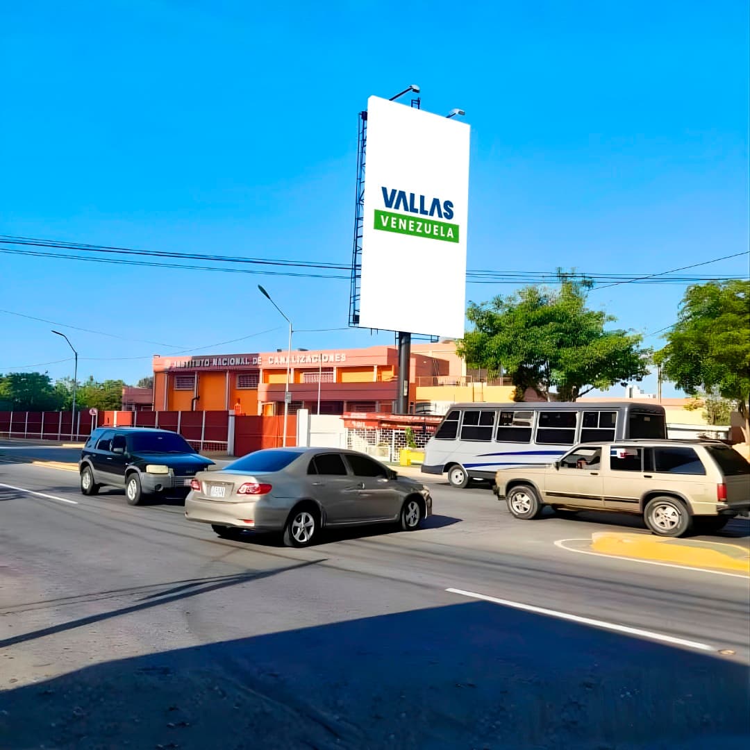 Valla 6 × 12 m en Av. El Milagro