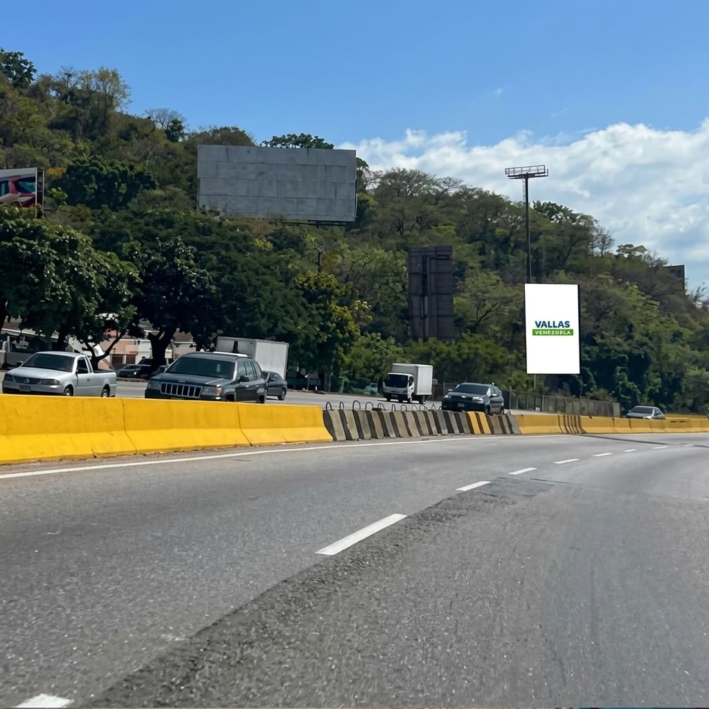 Valla 6 × 12 m en Autopista del este, Valencia