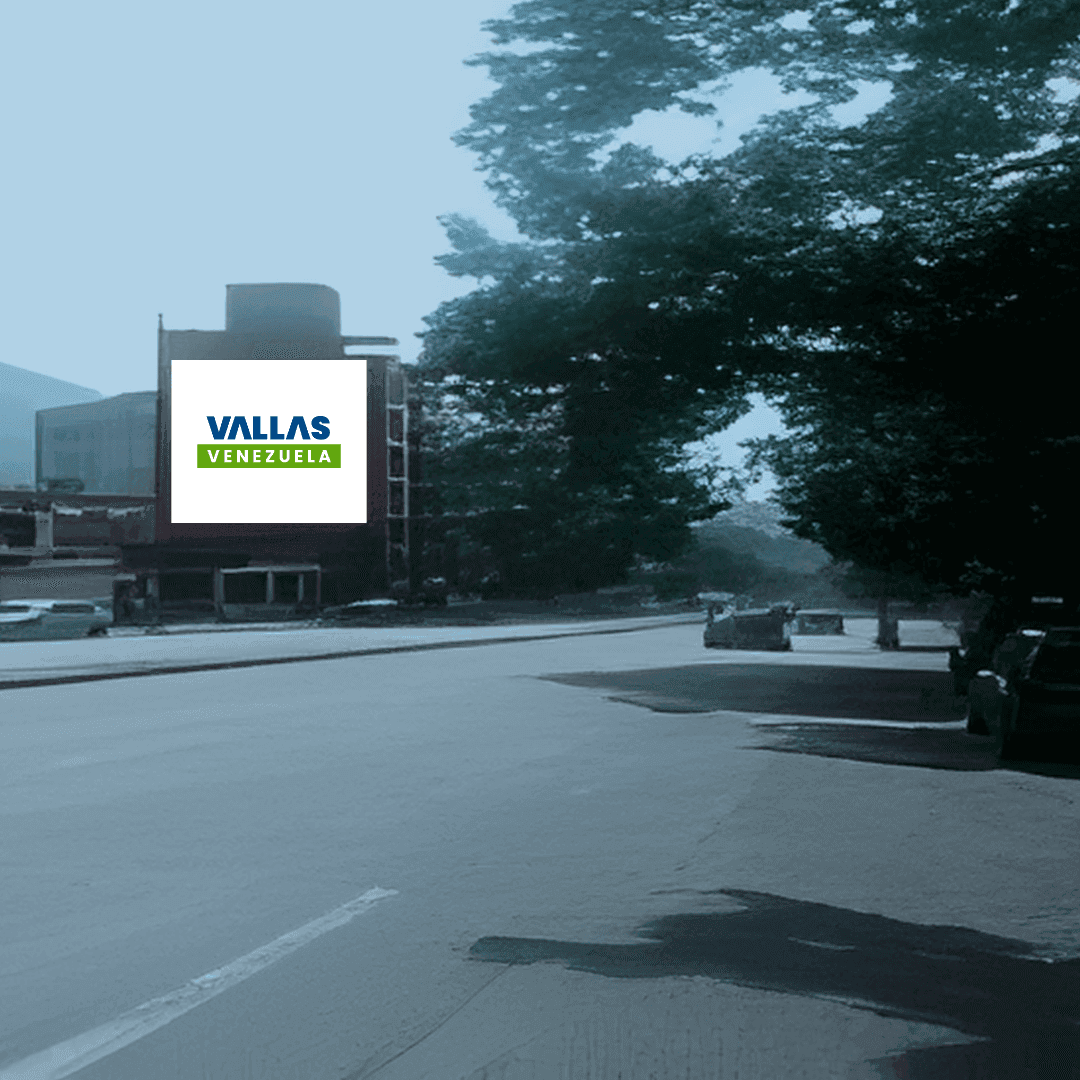 Valla 10.5 × 9.7 m en Esquina Palo Negro con Palo Blanco, Libertador