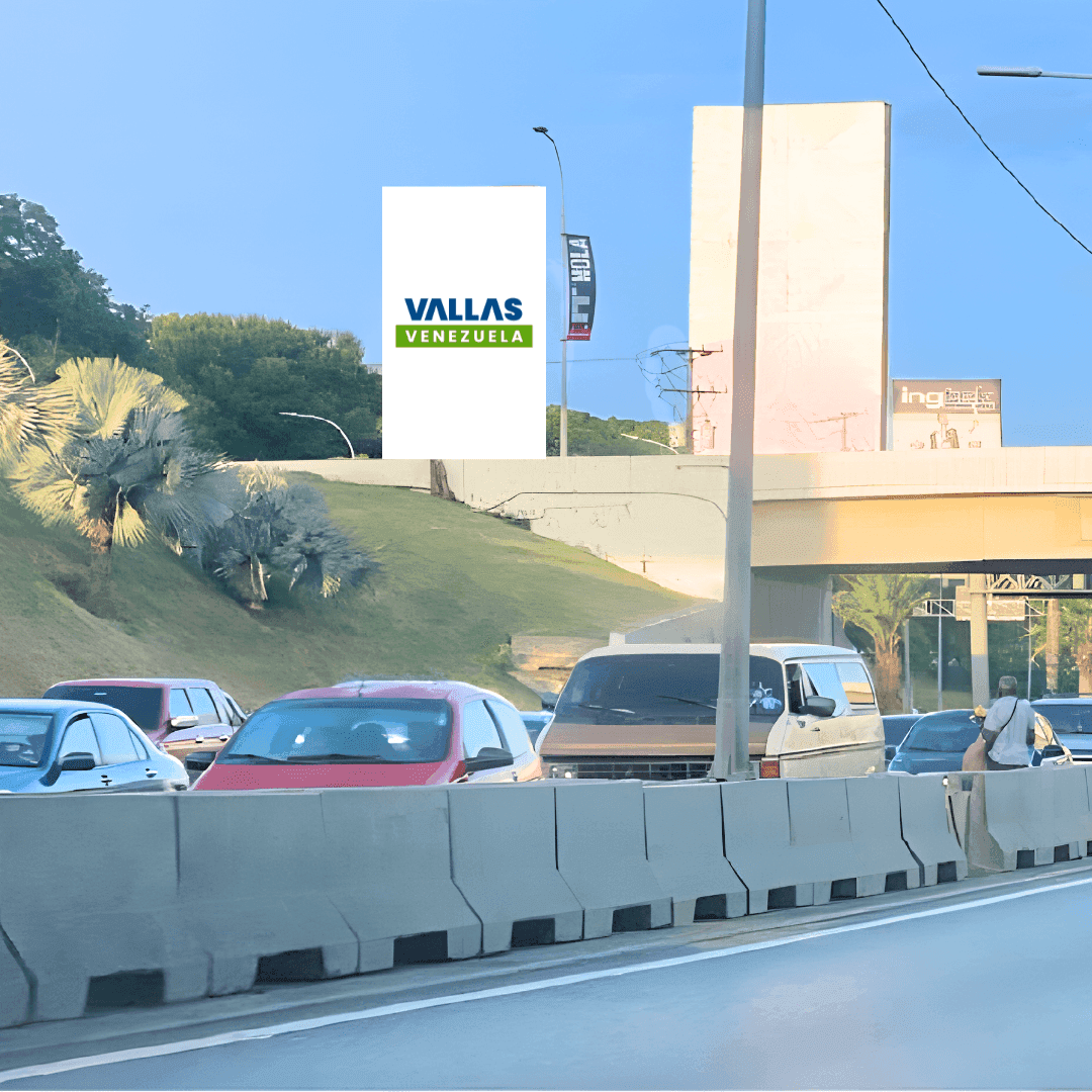 Valla 6 × 12 m en Autopista Francisco Fajardo vía La Urbina, Chacao
