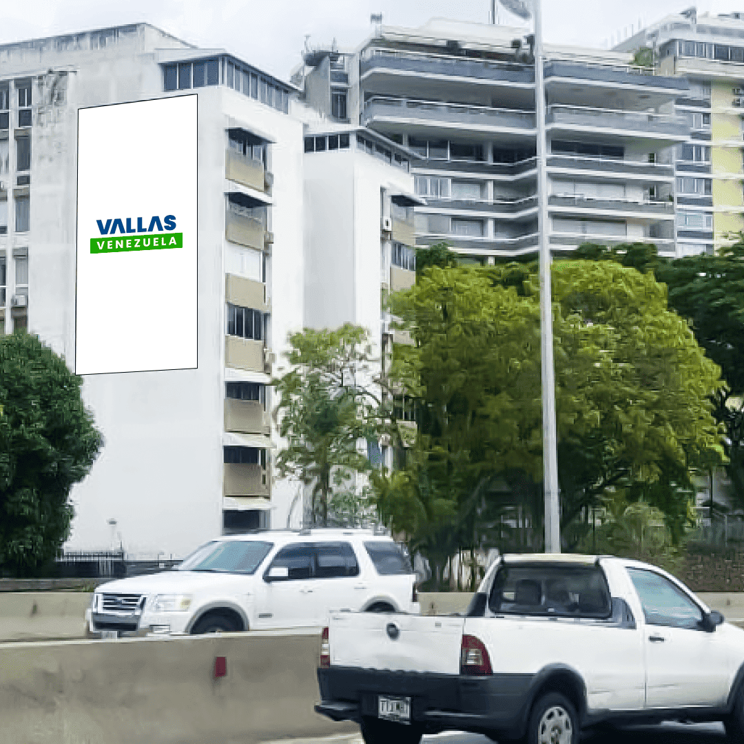 Valla 9 × 6 m en Autopista Prados del Este, Baruta