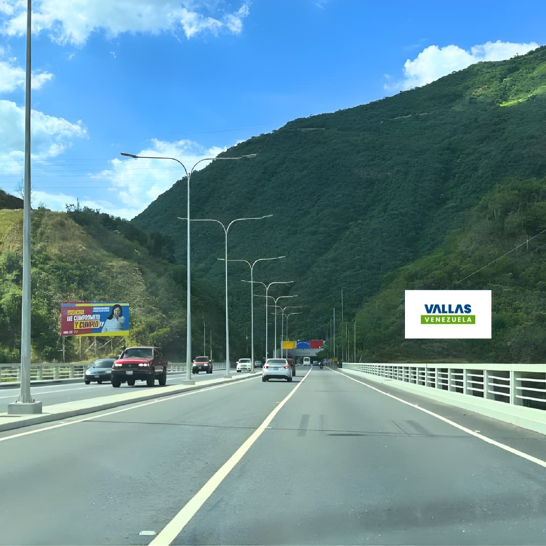 Valla 12 × 6 m en Autopista Caracas - La Guaira