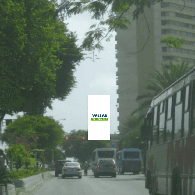 Valla en Av. 4 de Mayo