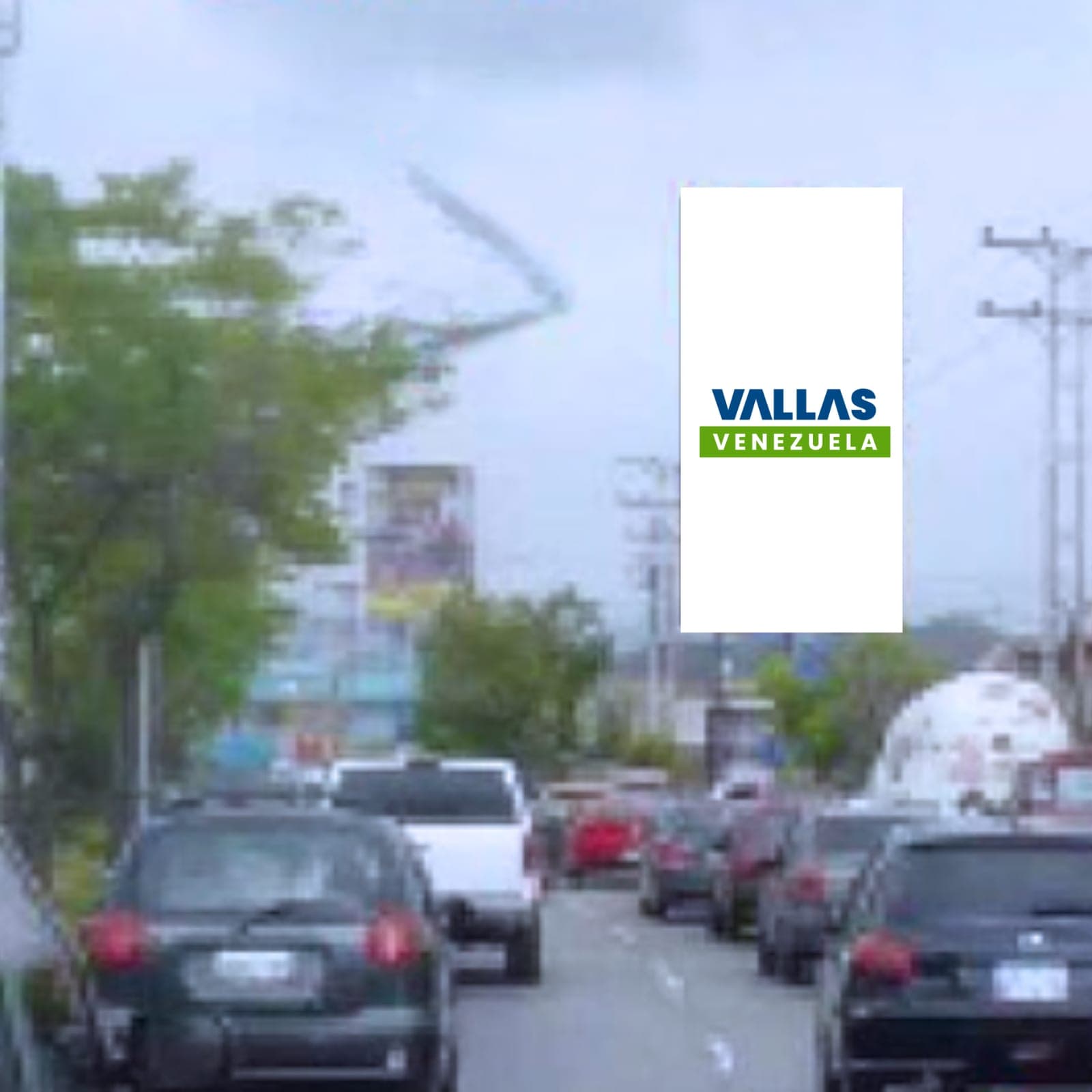 Valla 6 × 12 m en Av. Casanova