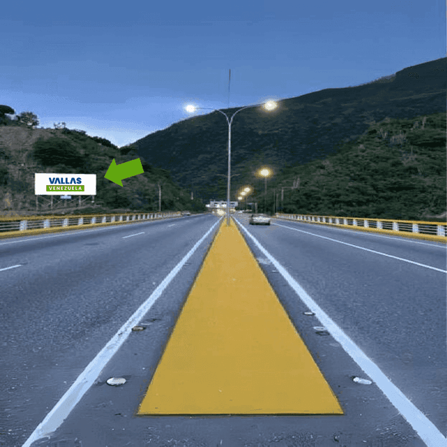 Valla en Autopista Caracas - La Guaira