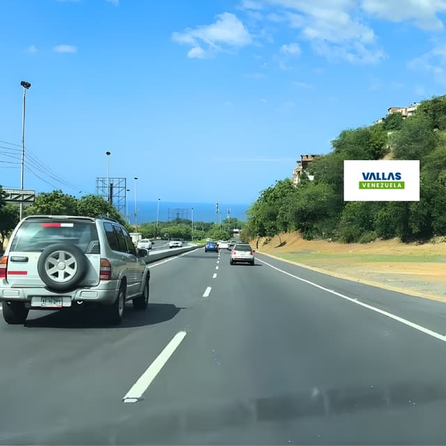 Valla en Final Autopista Caracas - La Guaira