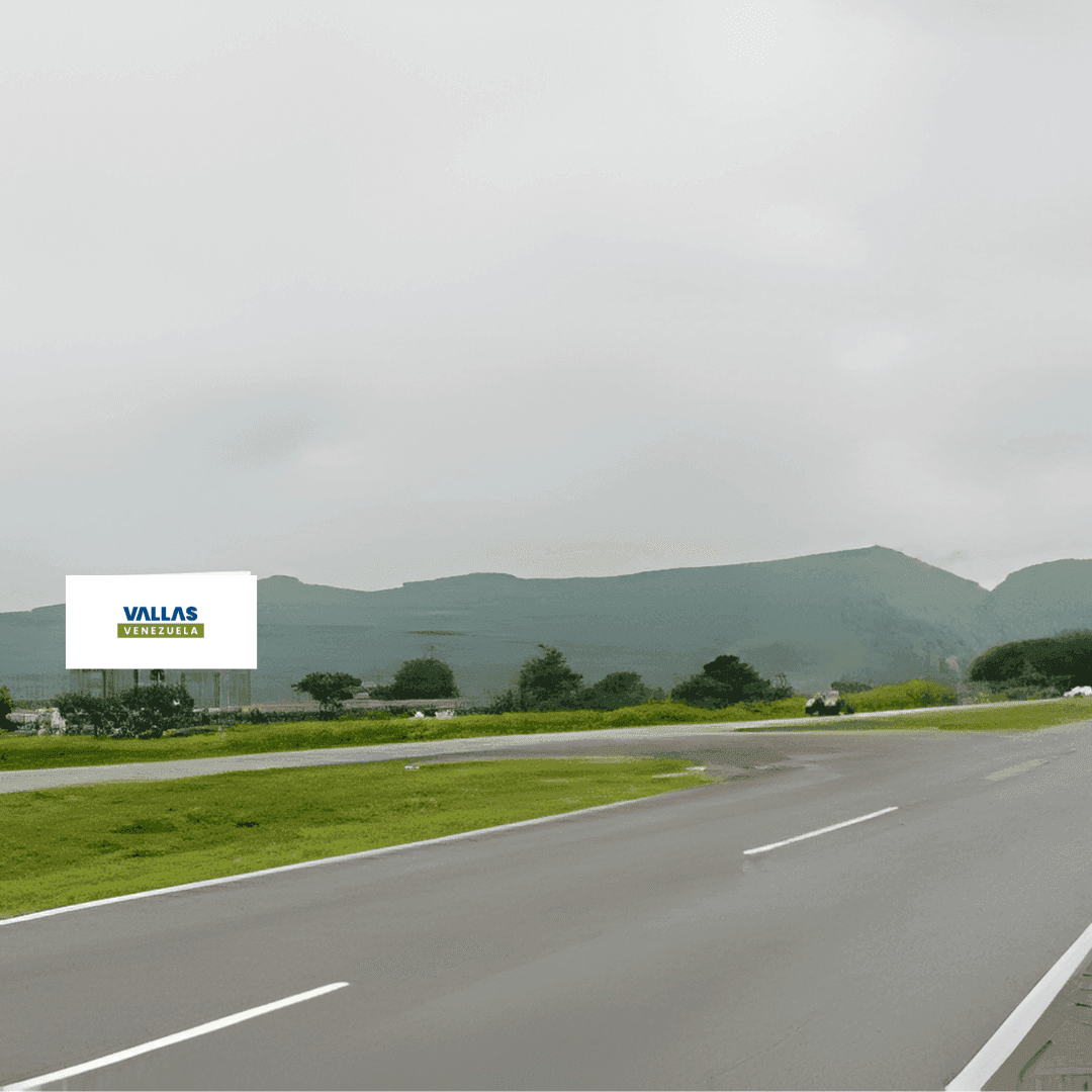 Valla 15 × 6.1 m en Autopista Regional del Centro
