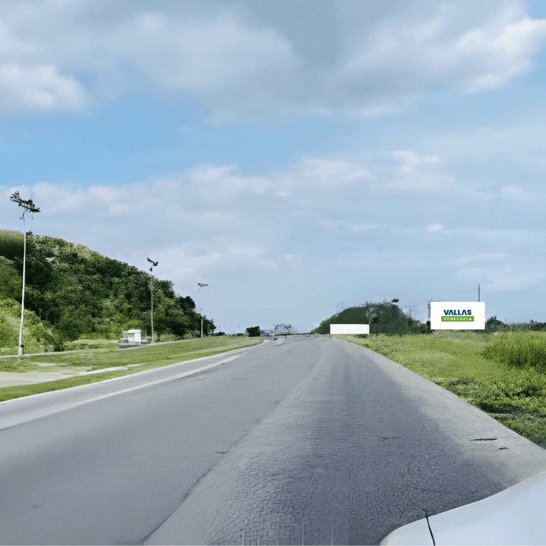 Valla 15 × 6 m en Autopista Regional del Centro