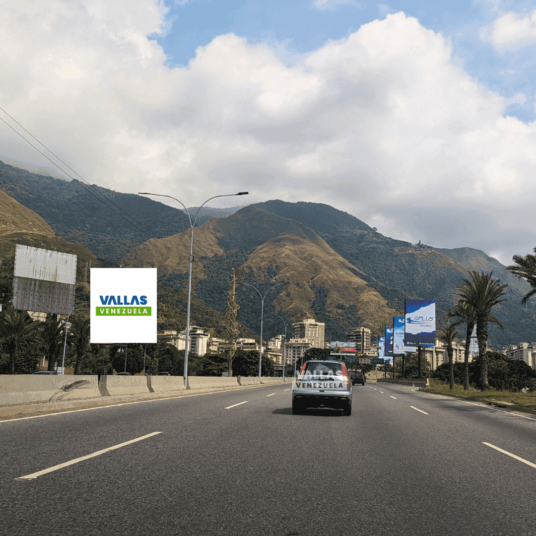 Valla 12 × 19 m en Autopista Francisco Fajardo, Sucre