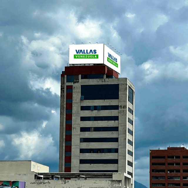 Valla en Av. Bolívar, Valencia