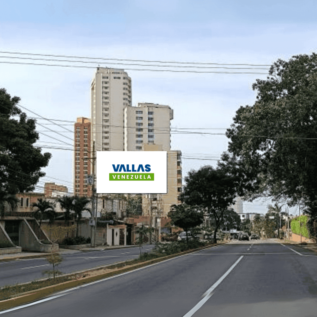 Valla 12 × 6 m en Av. El Milagro Norte