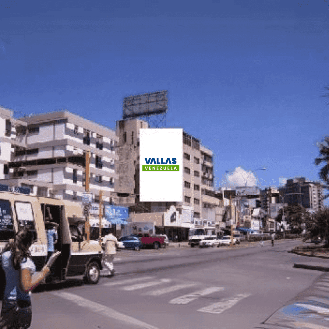Valla 6 × 12 m en Av. 4 De Mayo