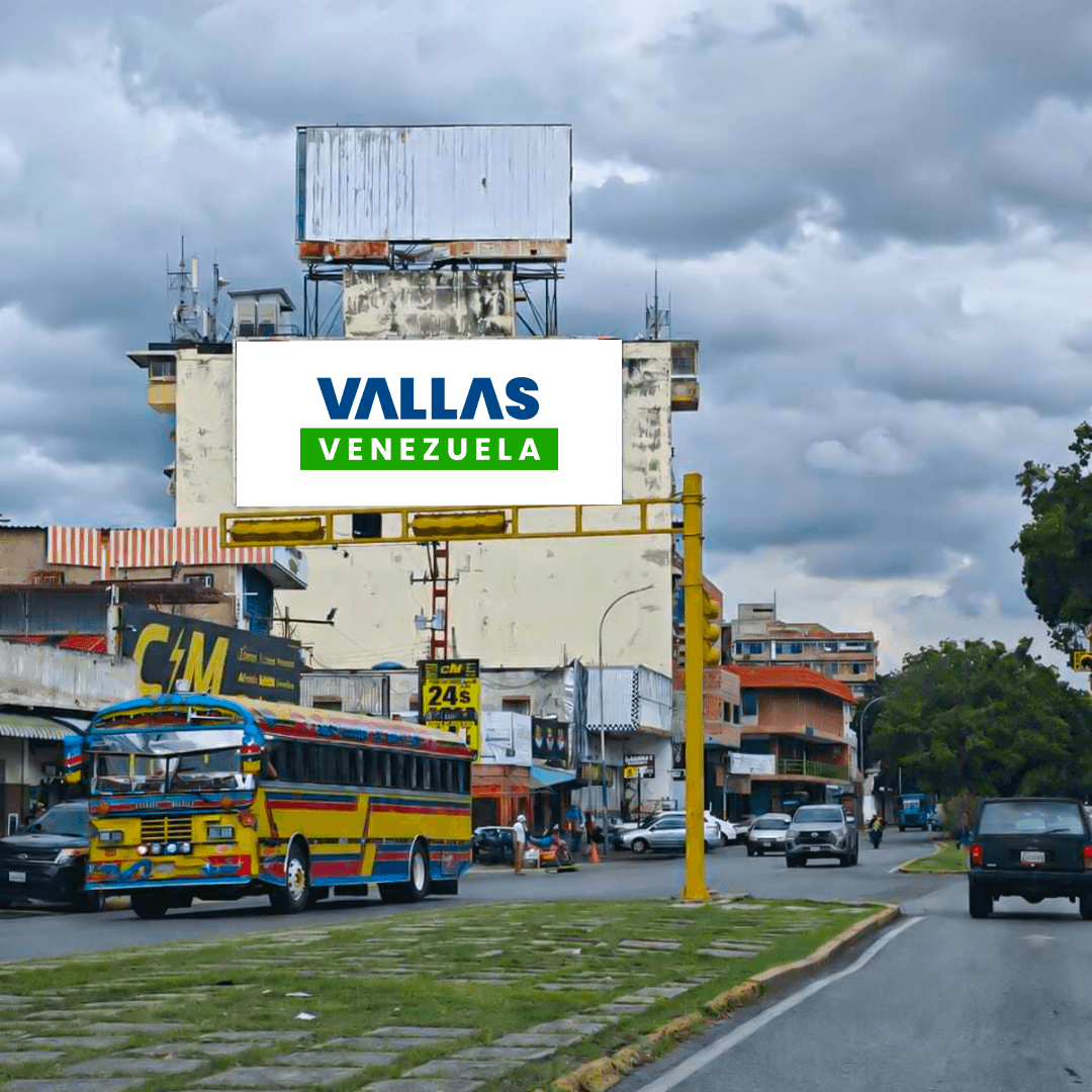 Valla 20 × 6 m en Avenida Bolivar Lateral C.C El Global