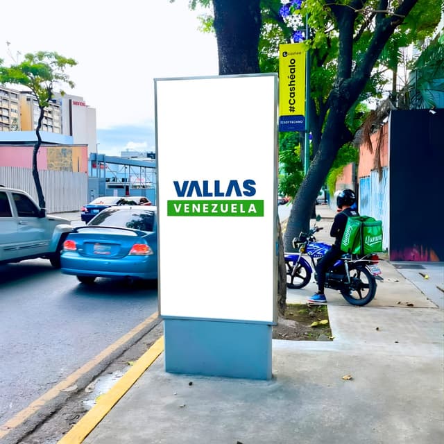 Tótem en Acera Norte De La Av. Libertador, Chacao