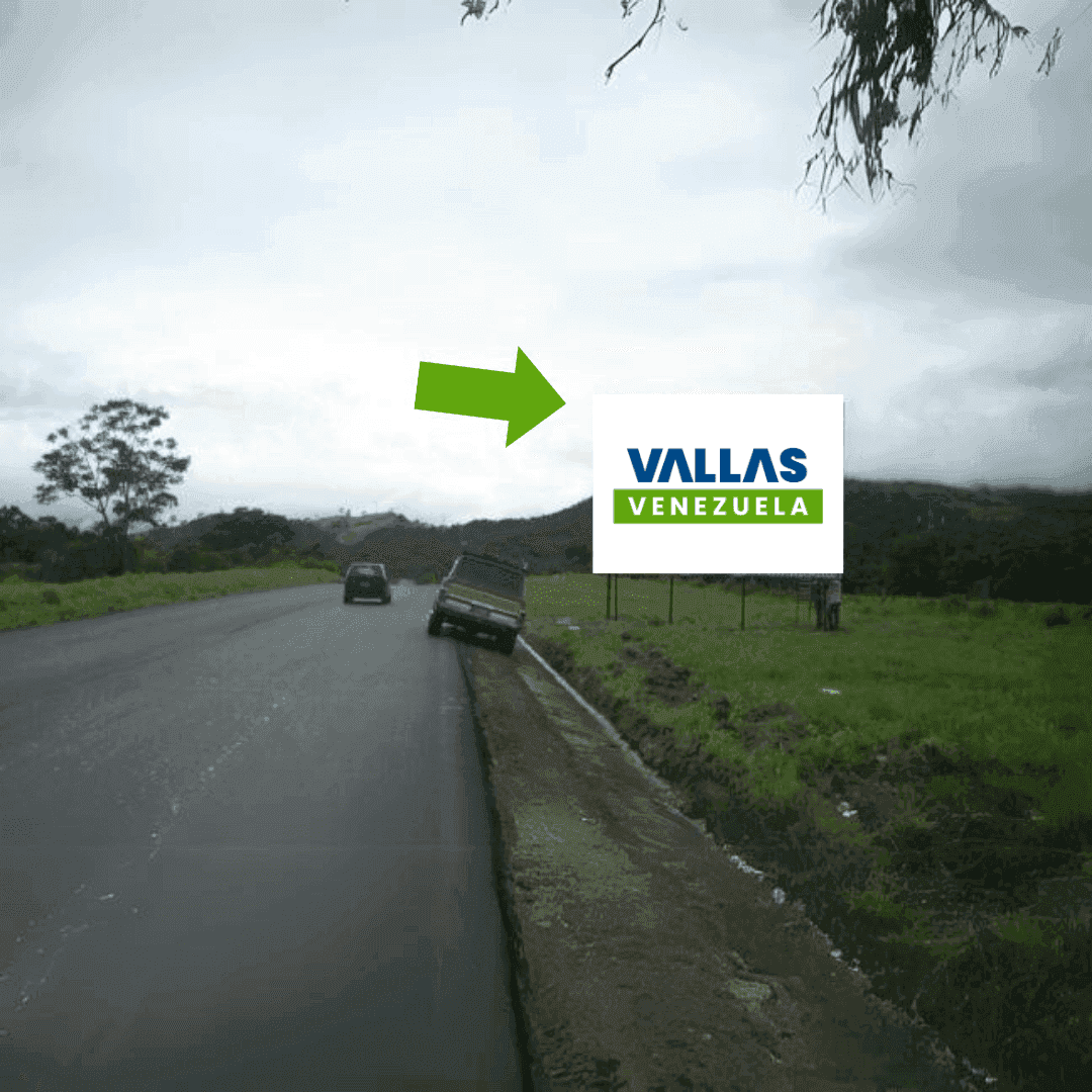 Valla 7 × 5 m en 500 m después de la salida del Aeropuerto de Santo Domingo