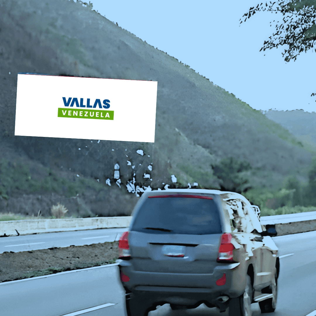 Valla 30 × 10 m en Autopista Regional del Centro