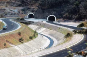 Vista de la autopista Romulo Betancourt en la ruta Caracas - Guarenas