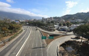 Vista de la Autopista Valle Coche tras su ampliación en 2015