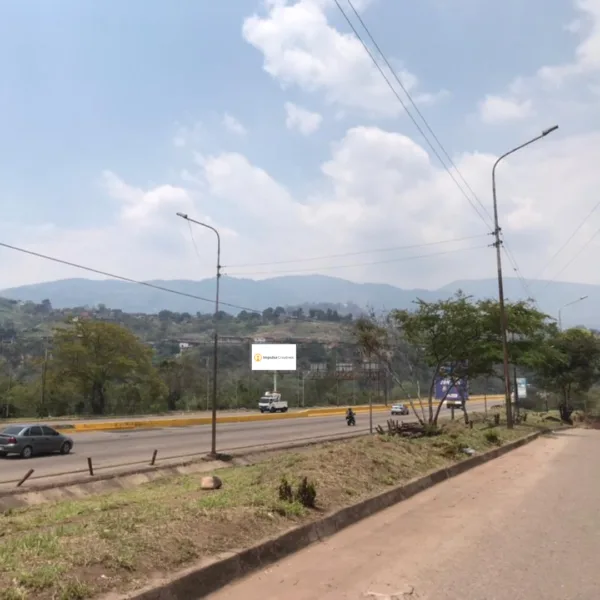 Valla Publicitaria en Autopista Táriba-San Cristóbal de 8m x 4m. Vallas Venezuela