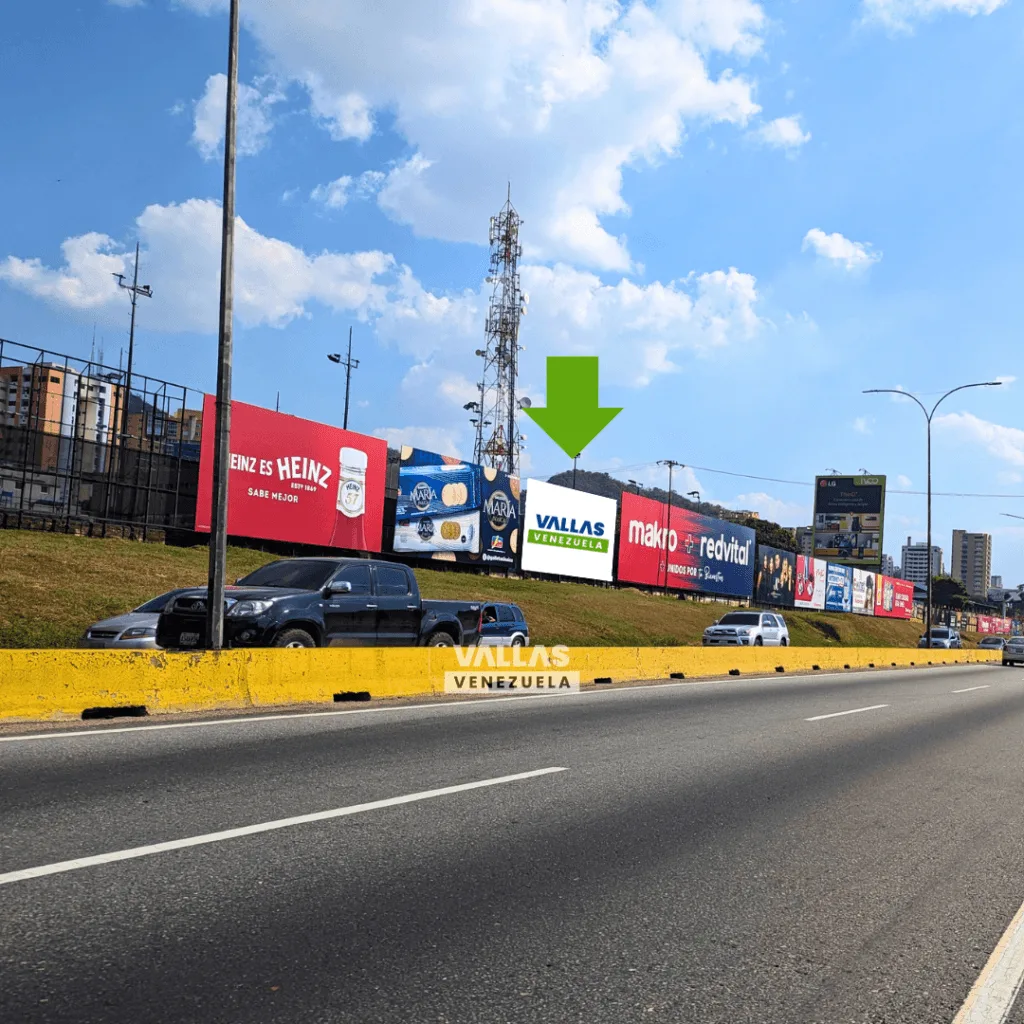 Autopista del Este, Altura Club Italo, Frente a Parque Negra Hipólita Valencia, 15° Valla Horizontal 12m x 6m