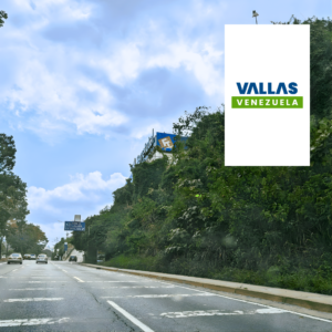 Valla publicitaria en Distrito Capital - Intercomunal La Trinidad - El Hatillo, después del Centro Médico Docente La Trinidad, lado derecho, sentido norte-sur, Baruta, Valla Vertical de 6m x 12m