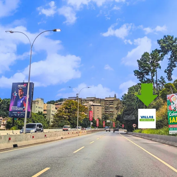 Autopista Prados del Este sector Alto Prado antes del Túnel de La Trinidad