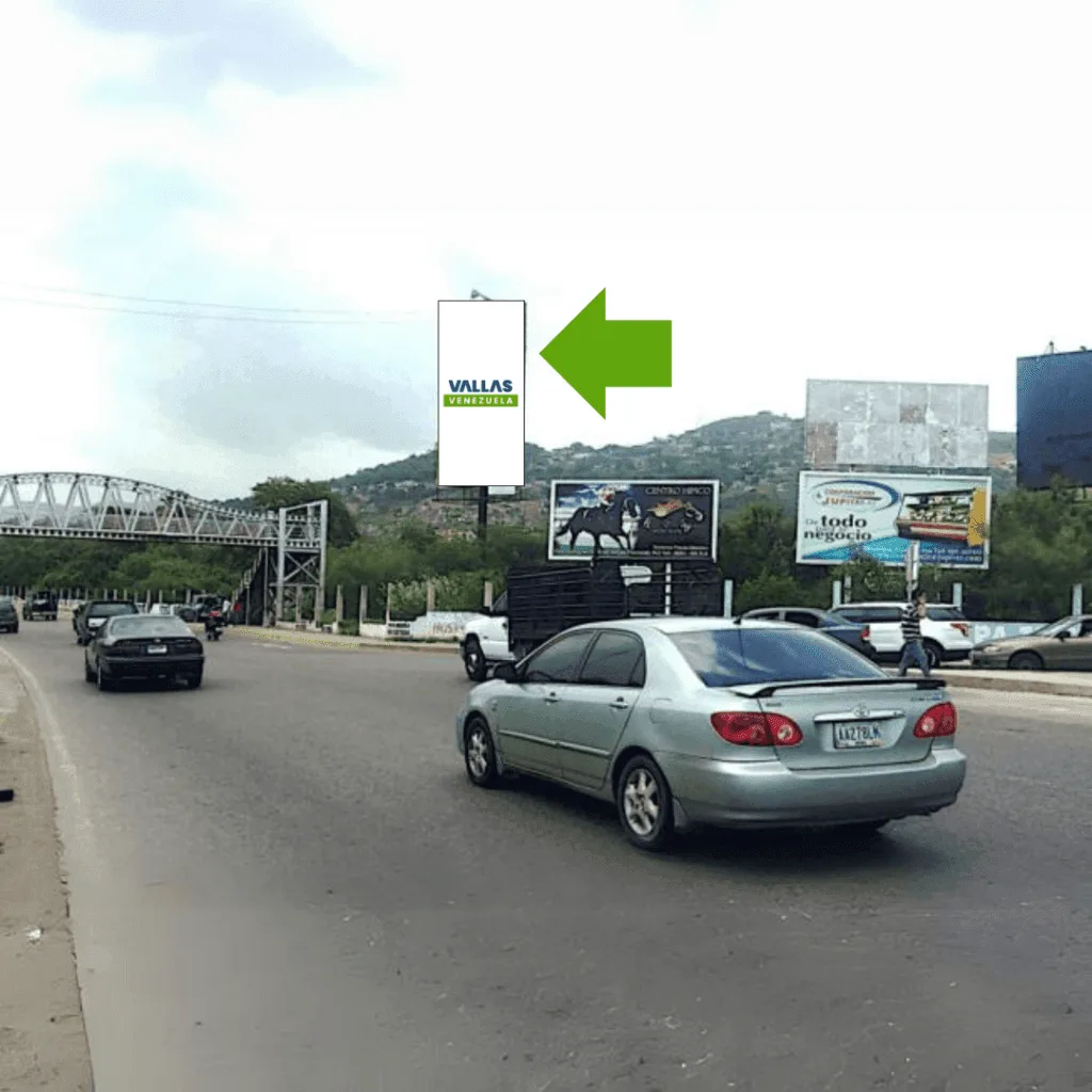 Av. Intercomunal Intersección con Av. Alterna Redoma De Molorca Puerto la Cruz