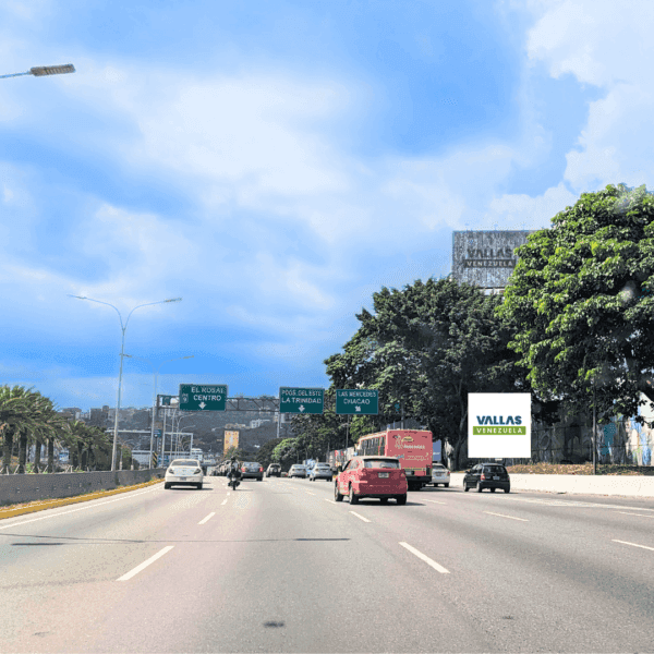 Autopista Francisco Fajardo Frente a CCCT detrás del Sambil Caracas