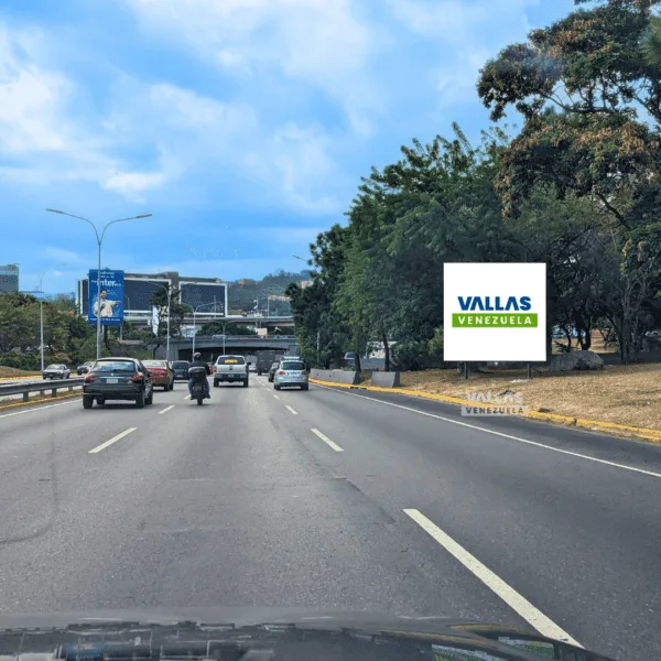 Autopista Francisco Fajardo Frente a las gotas del CCCT Caracas