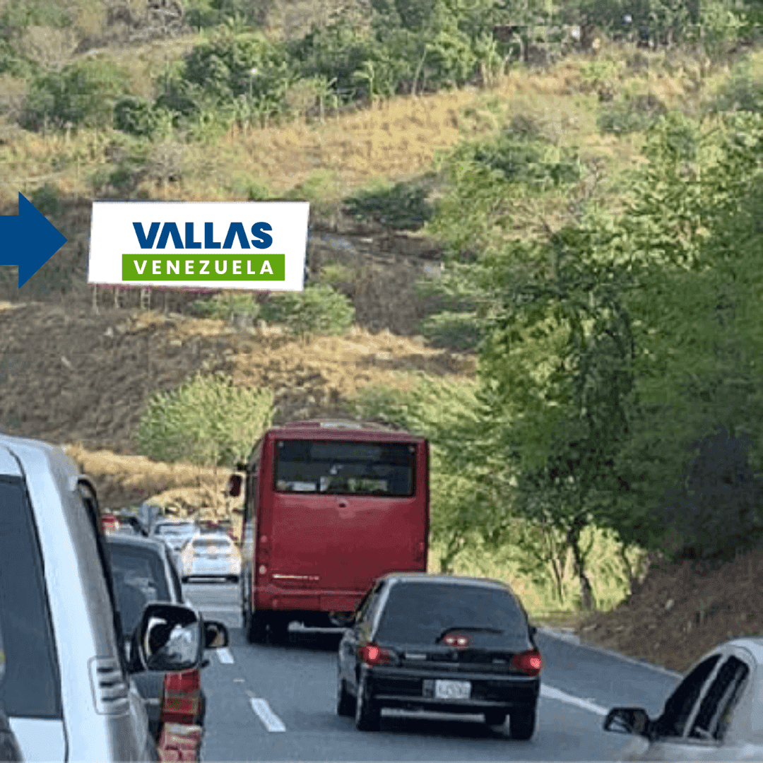 Autopista La Guaira- Caracas diagonal antiguo peaje bomba PDV