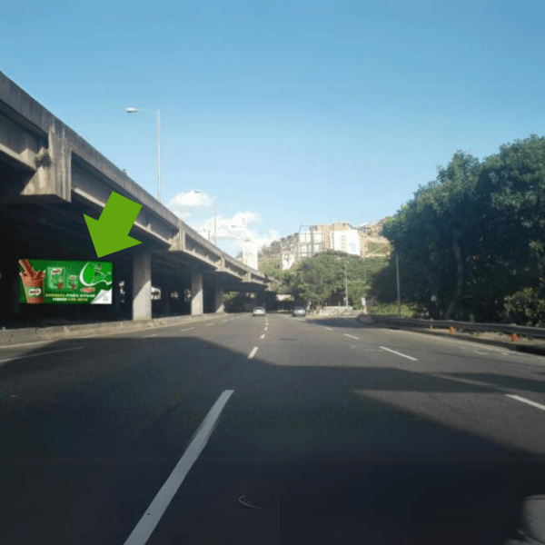 Entrada Desde La Autopista Francisco Fajardo Hacia Las Mercedes con Empalme Av. Ernesto Blohm Caracas