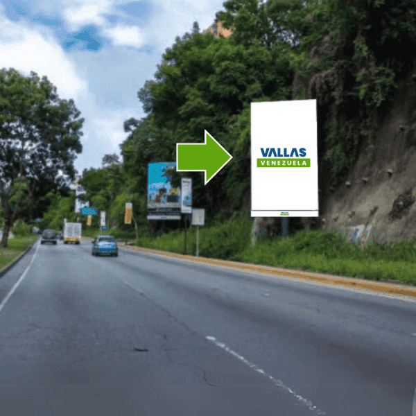 Autopista La Trinidad - La Boyera. Pasando el Centro médico Docente La Trinidad lado derecho