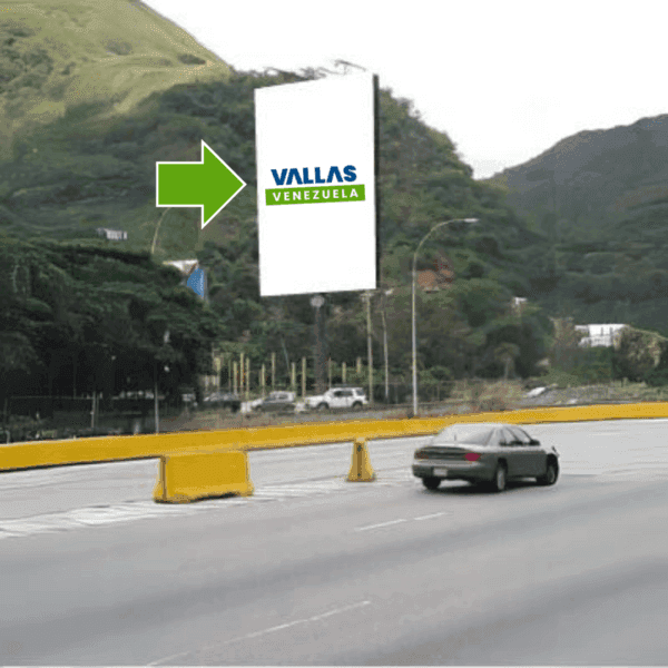 Autopista Petare-Guarenas. Estación de servicio PDV nivel Parque Caiza. Sentido Caracas.