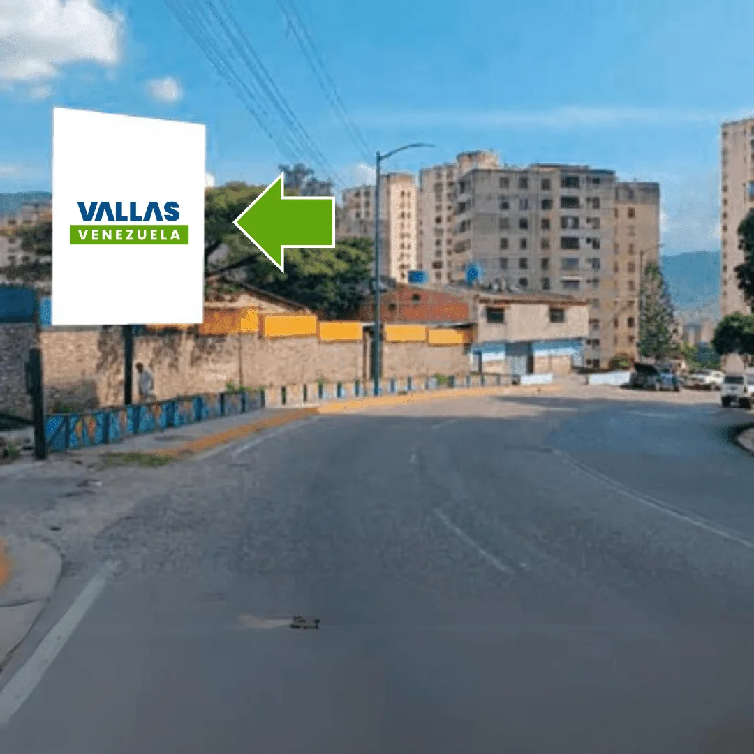 Av. Moran vía San Martin lado izquierdo.