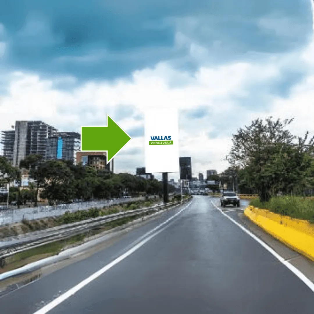 Autopista Francisco Fajardo altura de Las Mercedes Río de Janeiro. Sentido este-oeste.