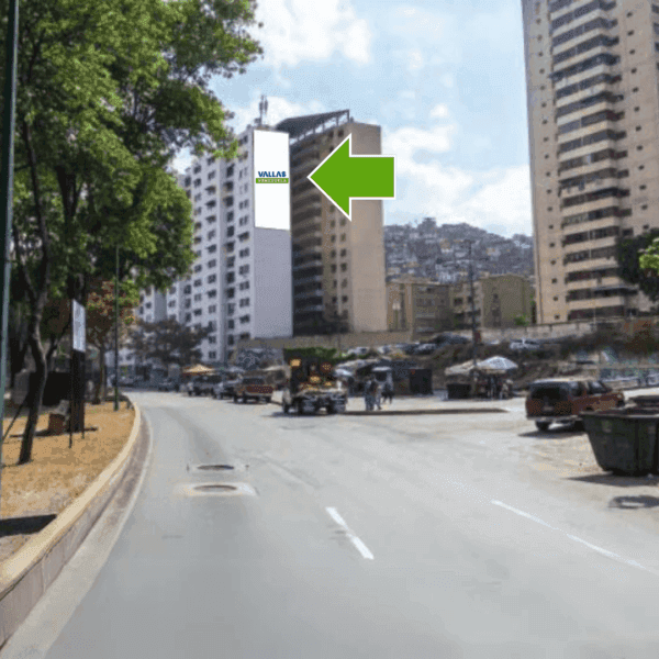 Urb. San Andrés II calle Maiti frente a la Av. Intercomunal El Valle Sentido Plaza Venezuela - La Rinconada