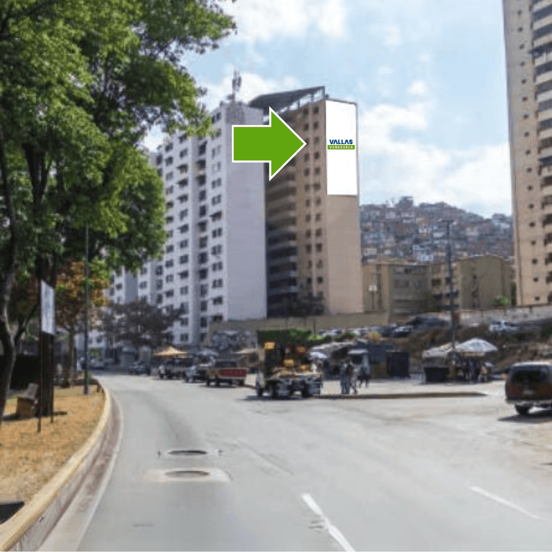 Urb. San Andrés II calle Maiti frente Av. Intercomunal El Valle Sentido Plaza Venezuela - La Rinconada