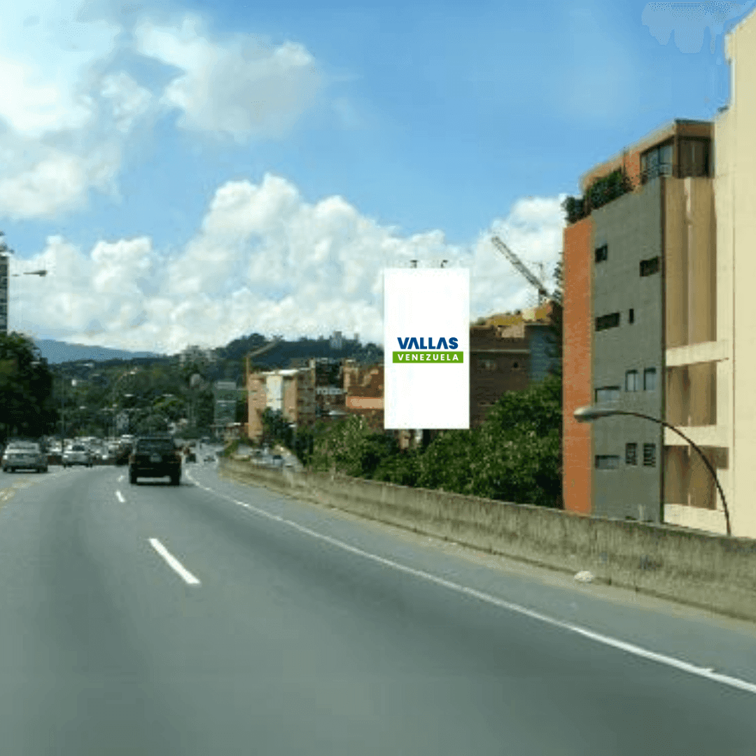 Autopista Prados del Este Quinta Pimpina sentido: Norte-Sur