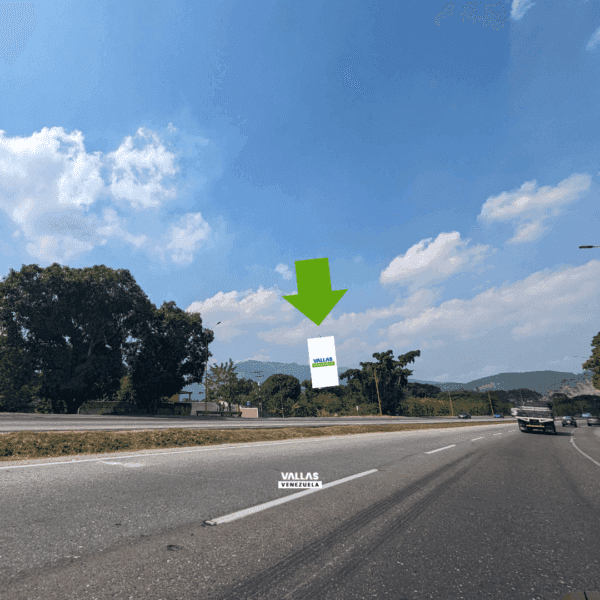 Autopista Valencia - Puerto Cabello Altura Naguanagua a 100m de entrada a Universidad de Carabobo