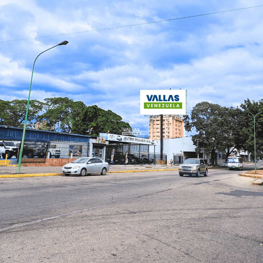 Av. Bolívar Norte Restaurante El Sorrento vía Av. Cedeño Valencia