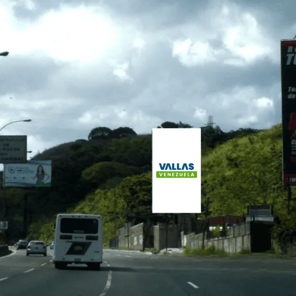Autopista Caracas-Guarenas a 500m antes del Distribuidor de la Universidad Metropolitana vía Caracas