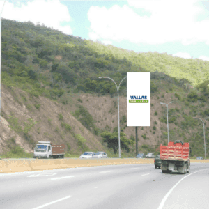 Autopista Caracas - Guarenas frente alEstadiom de Mampote Vía Caracas