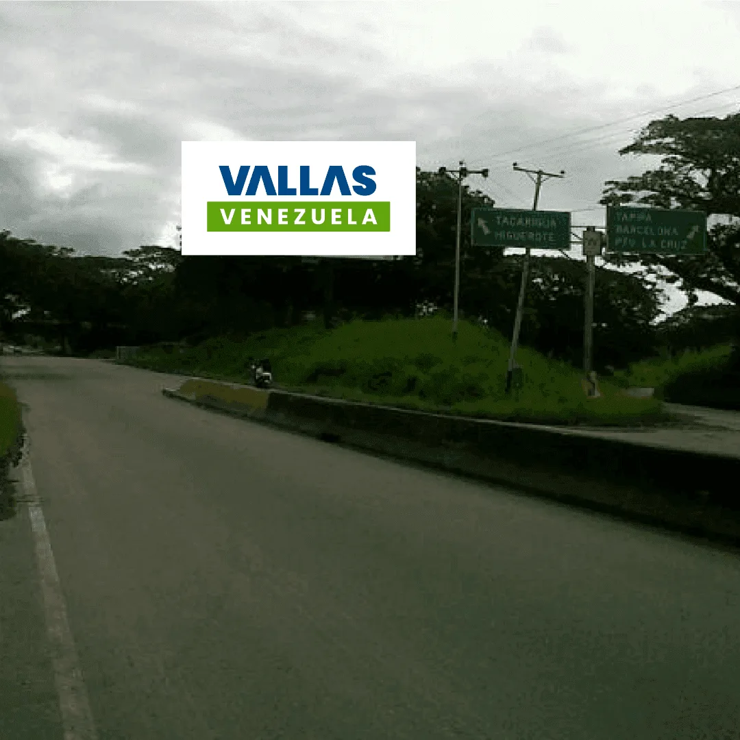 CL-1610-A Autopista Caracas - Oriente 500 m Después Distribuidor Caucagua vía Higuerote-Oriente