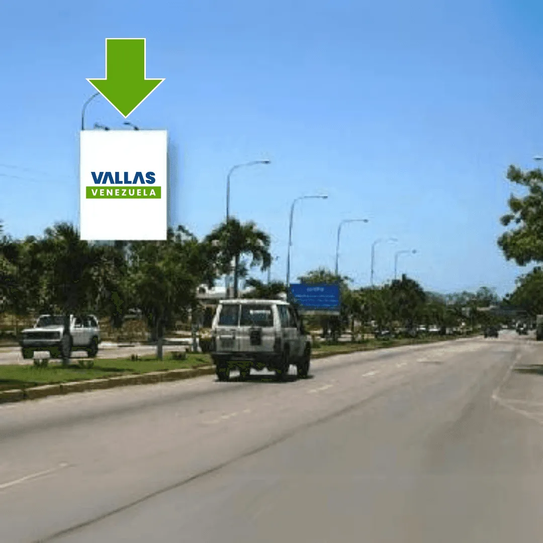 Av. Universidad a 100m de la Plaza El Indio Vía Puerto La Cruz