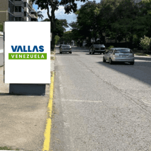 Av. Araure con Calle Amazonas. vía Cafetal-Caurimare 50 m después de Texaco, Tótem de 1.15m x 1.9m